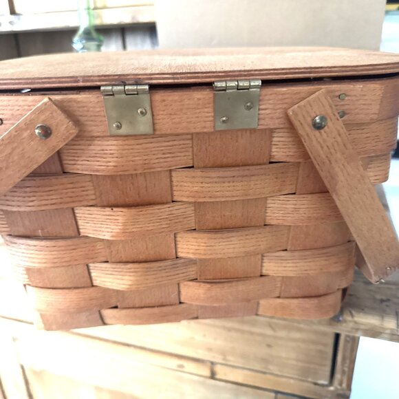 Peterboro Basket Co. Picnic Basket with Lid 13x13x8” - Picture 9 of 13